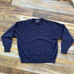 Davis & Squire 100% Cashmere V-Neck Sweater Mens L Navy Blue Quiet Luxury Soft
